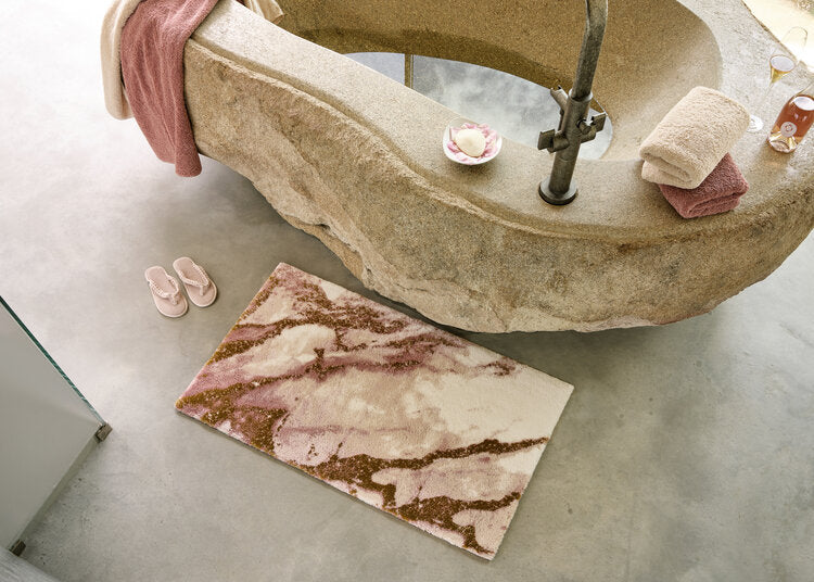 Rosy Rug 27" x 47"