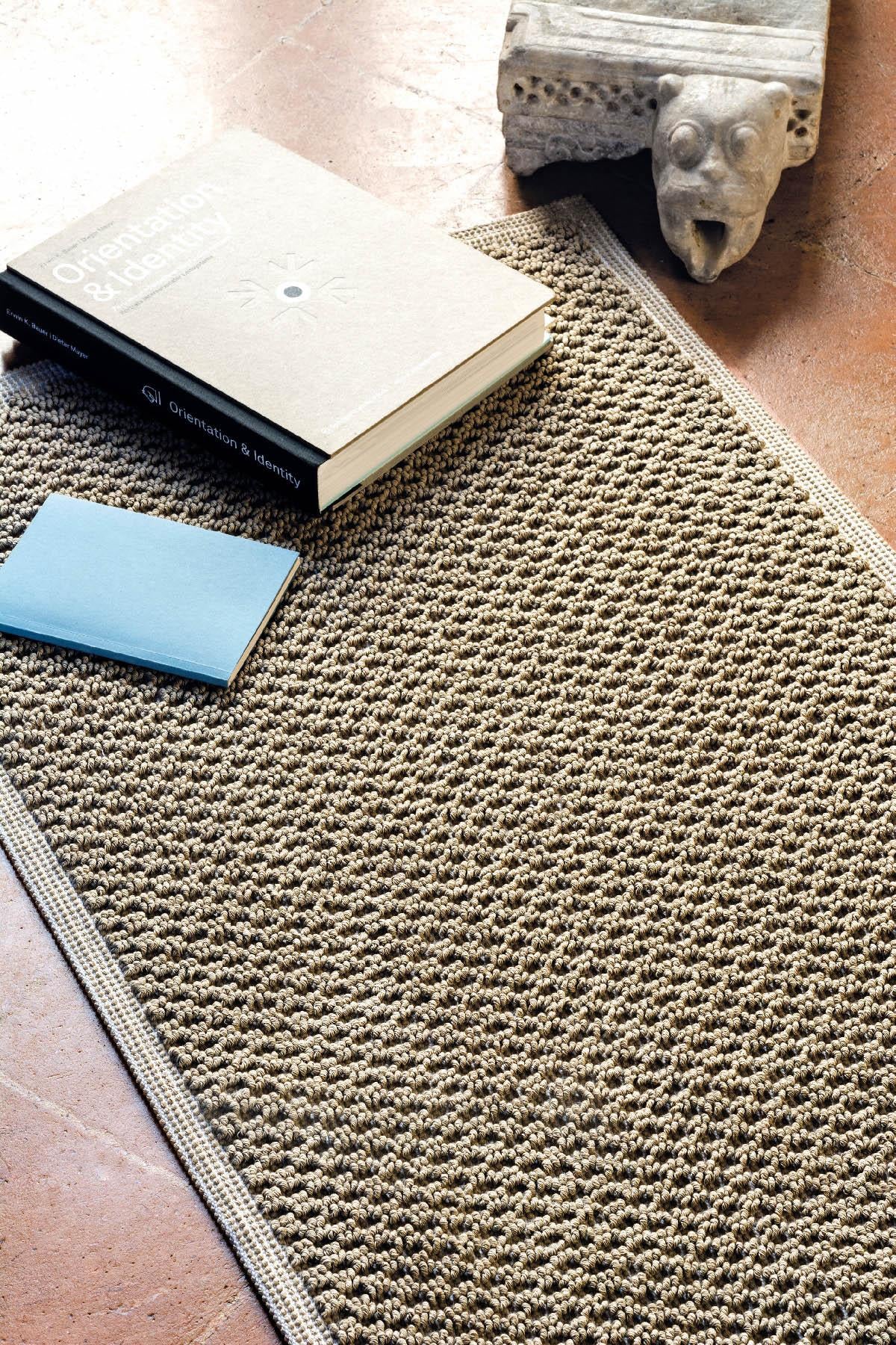 Cota Rug