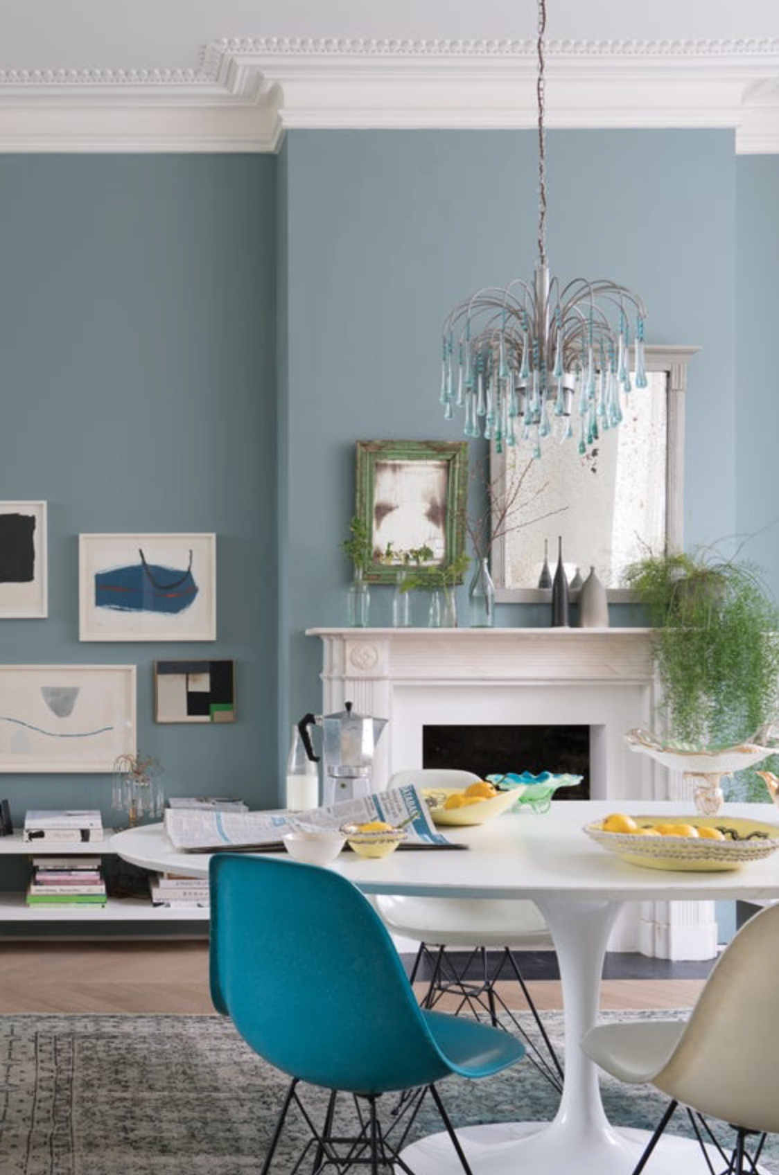 Oval Room Blue No. 85